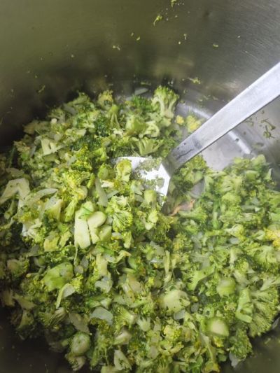 Gründonnerstag bei uns – der Name ist sogar beim Kochen Programm! – Bild 6